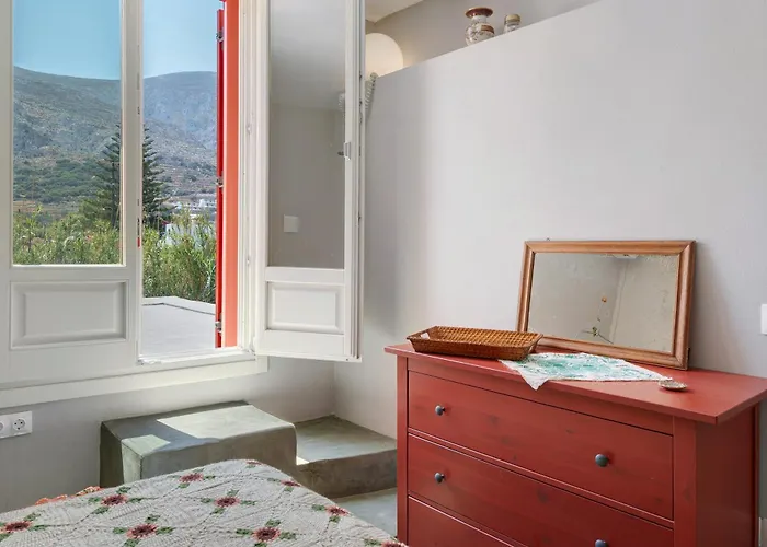 Livadi House Amorgos 艾吉亚里